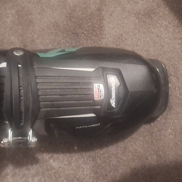 Nordica 26.5 womens ski boots - Picture 5 of 8